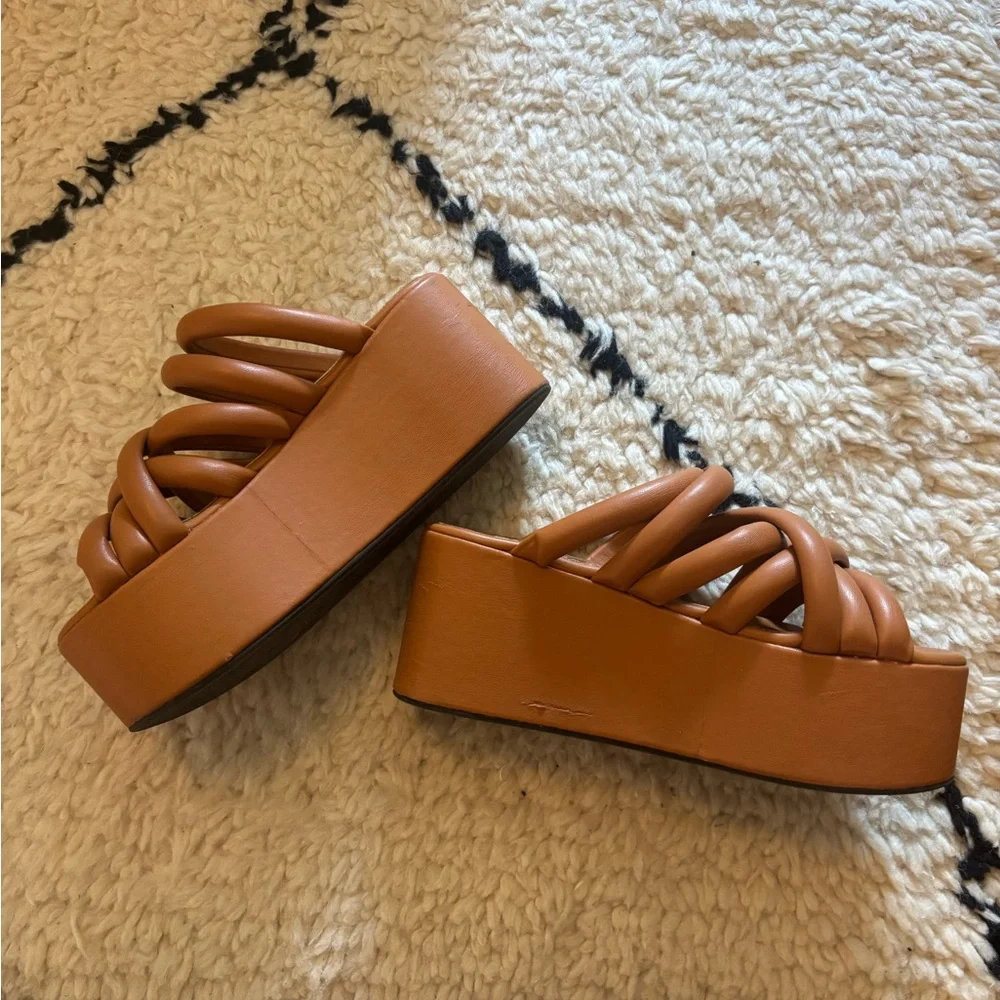 SIMON MILLER Cognac Padded-Strap Platform Slides - Picture 4 of 8